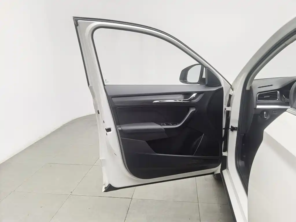 Skoda Kamiq — фото 8