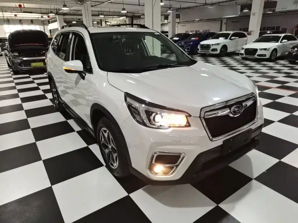 Subaru Forester — фото 4
