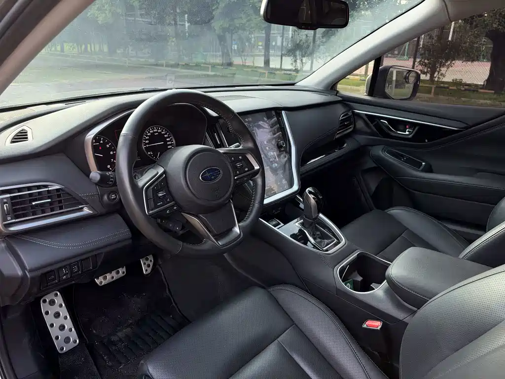 Subaru Outback — фото 19