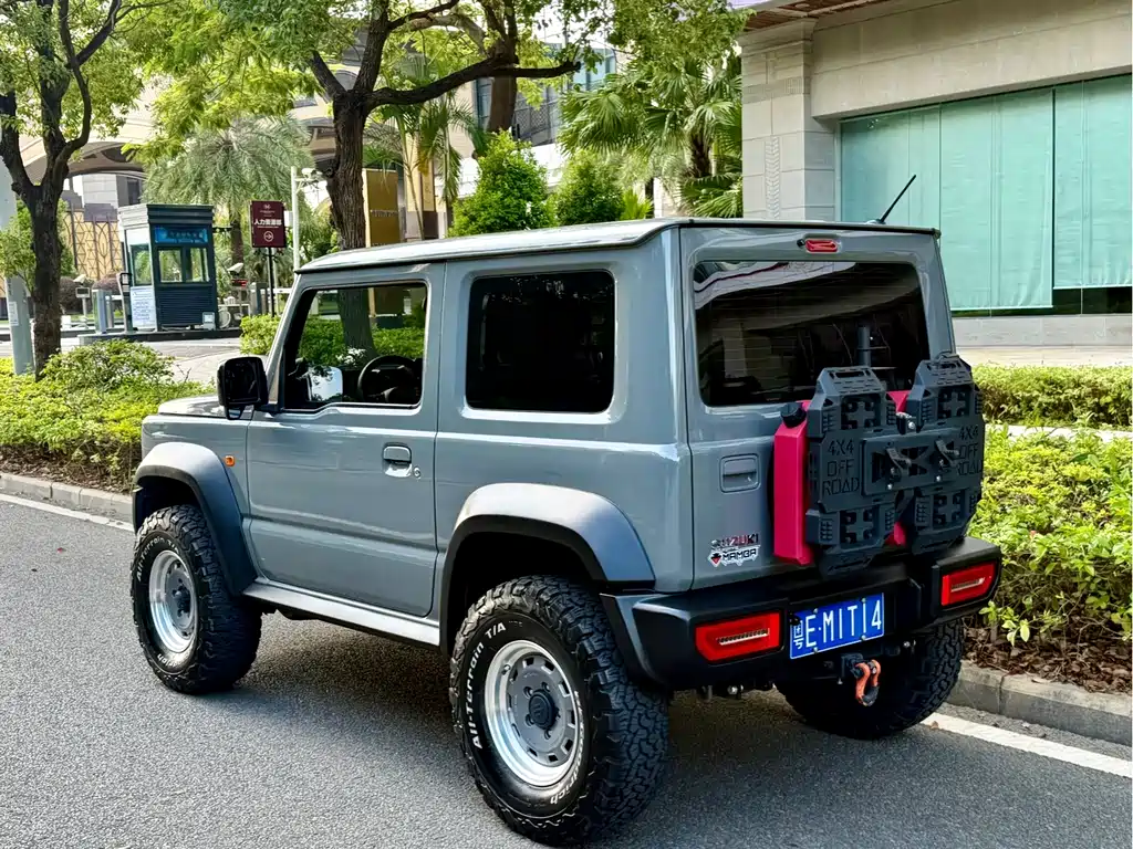 Suzuki Jimny — фото 7