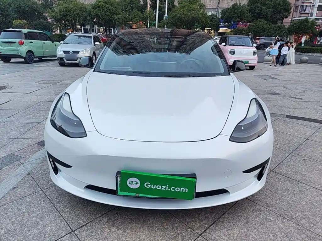 Tesla Model 3 — фото 3