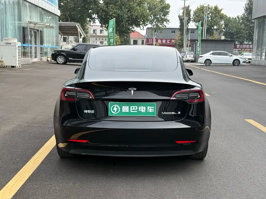 Tesla Model 3 — фото 5