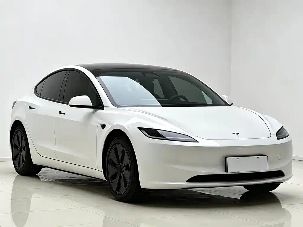 Tesla Model 3 — фото 3
