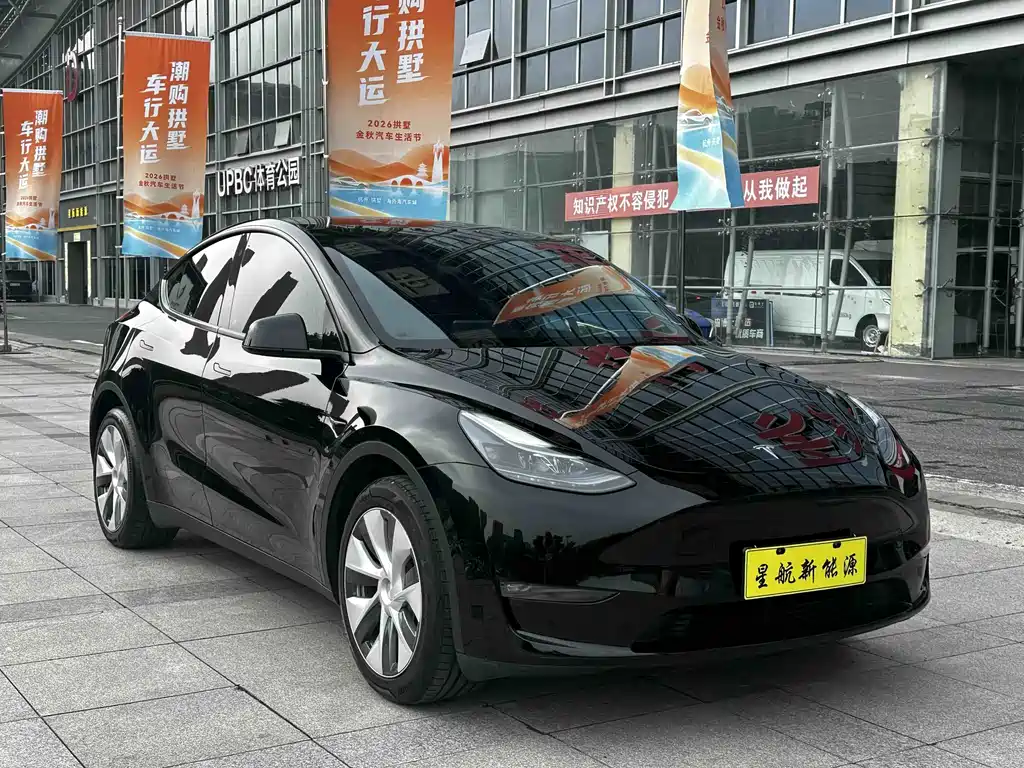 Tesla Model Y — фото 4