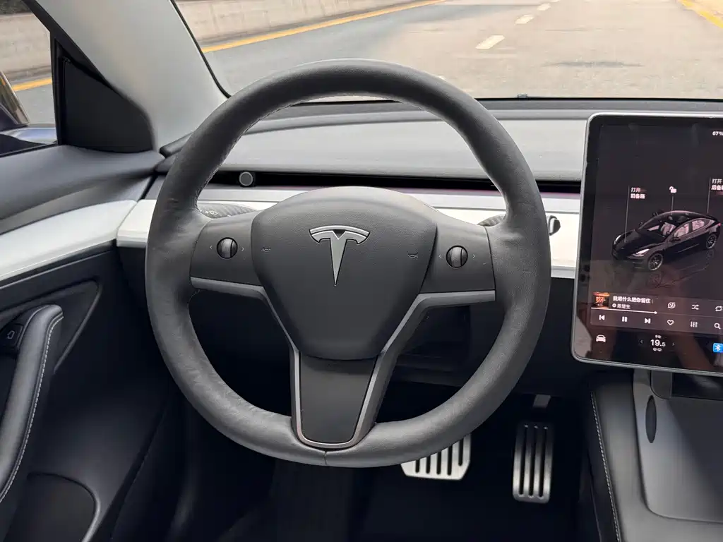 Tesla Model 3 — фото 9