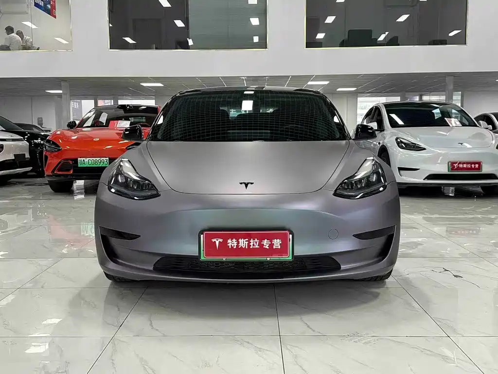 Tesla Model 3 — фото 2