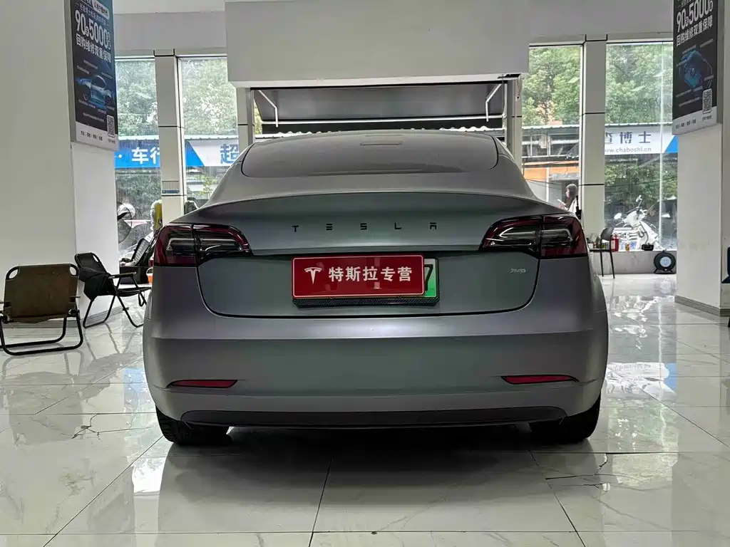 Tesla Model 3 — фото 9