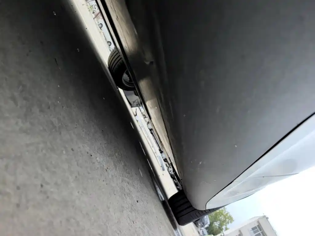 Tesla Model Y — фото 17