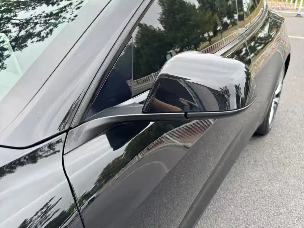 Tesla Model 3 — фото 15