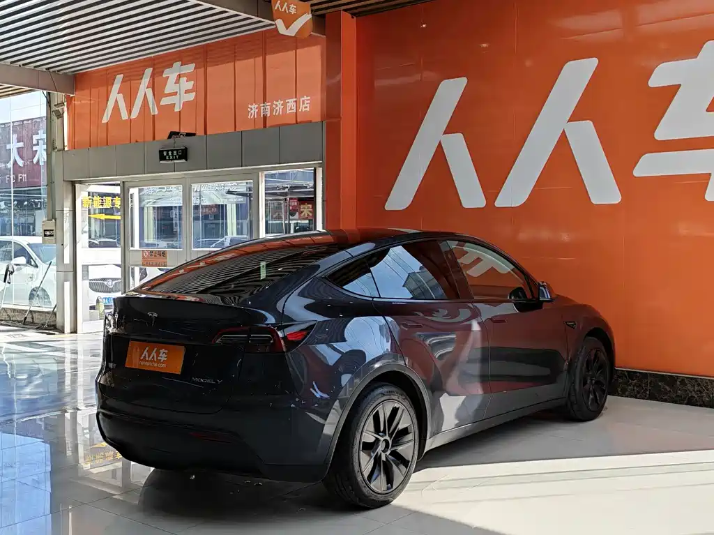 Tesla Model Y — фото 4