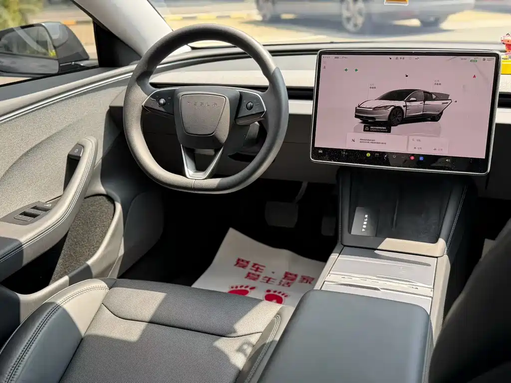 Tesla Model 3 — фото 4