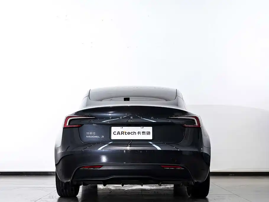Tesla Model 3 — фото 7