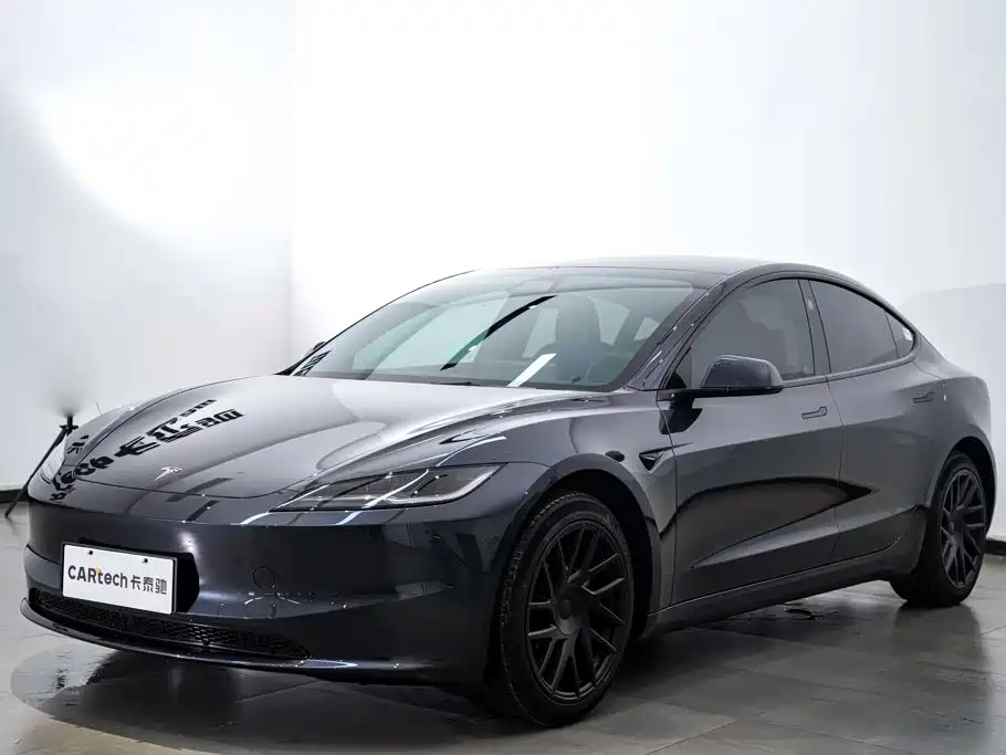 Tesla Model 3 — фото 8
