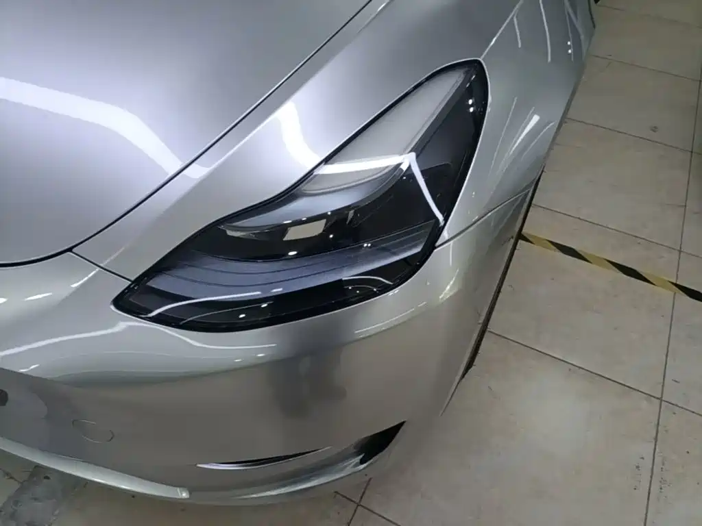Tesla Model Y — фото 24