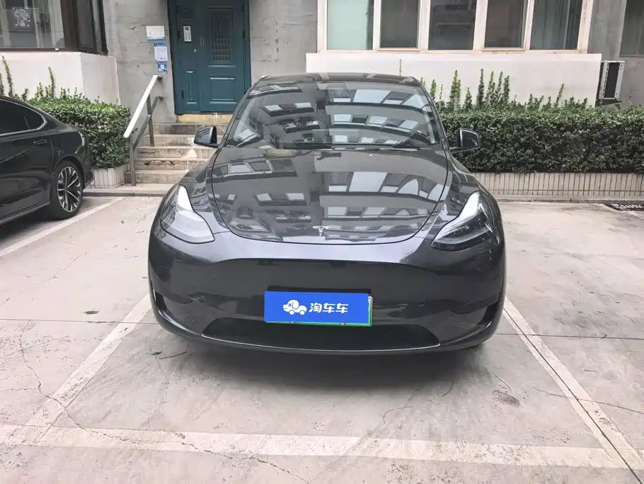 Tesla Model Y — фото 2