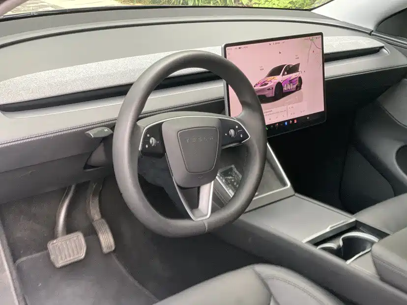 Tesla Model Y — фото 7