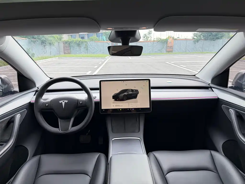 Tesla Model Y — фото 7