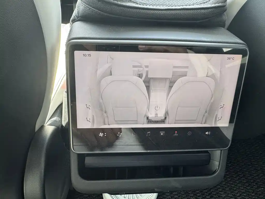 Tesla Model 3 — фото 18