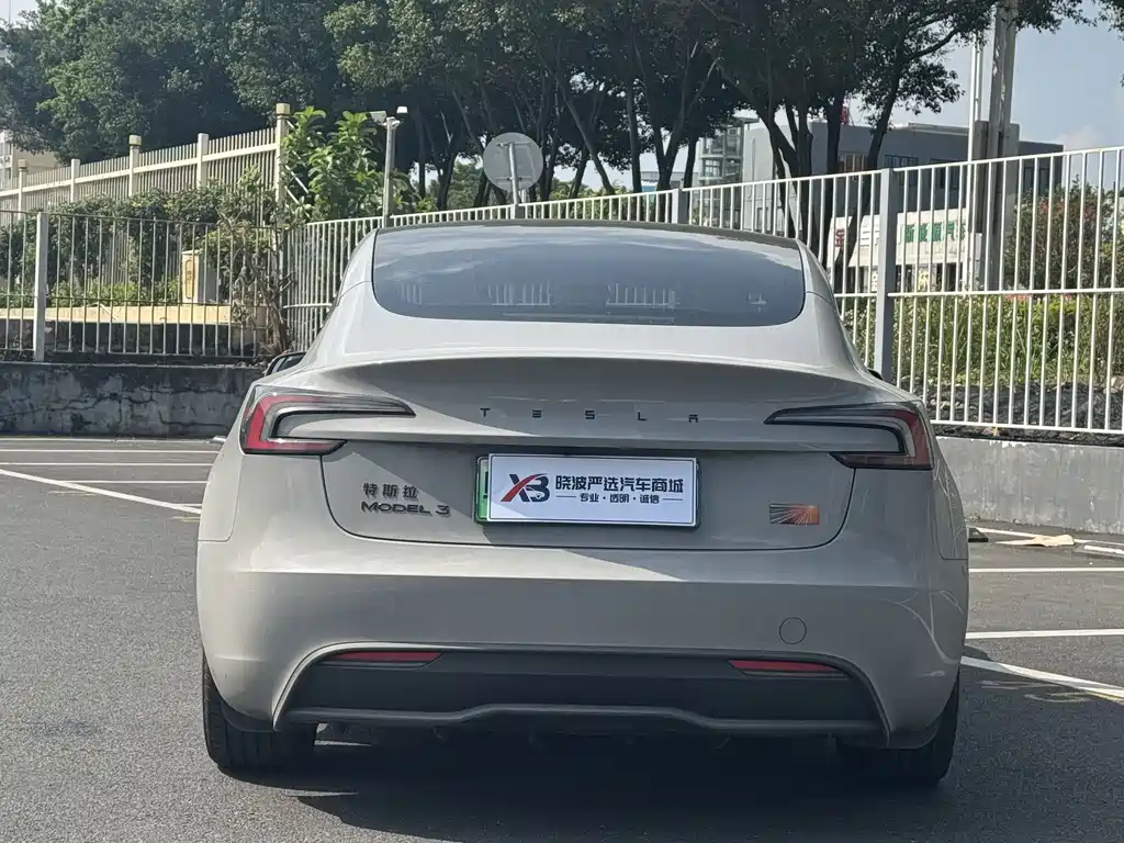 Tesla Model 3 — фото 6