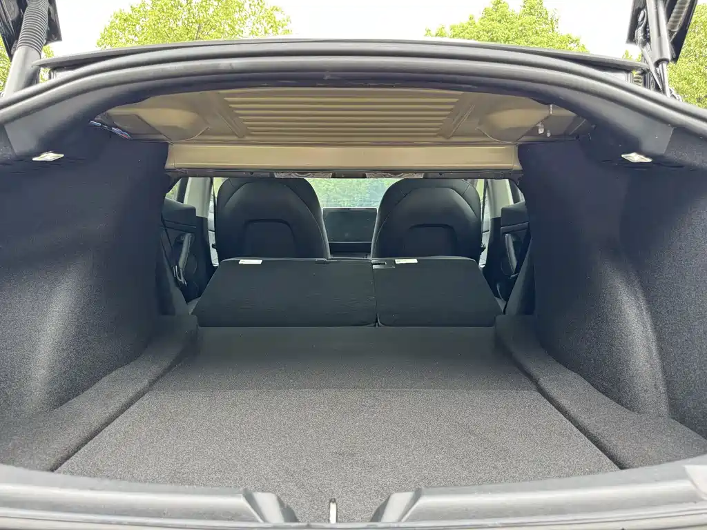 Tesla Model 3 — фото 25