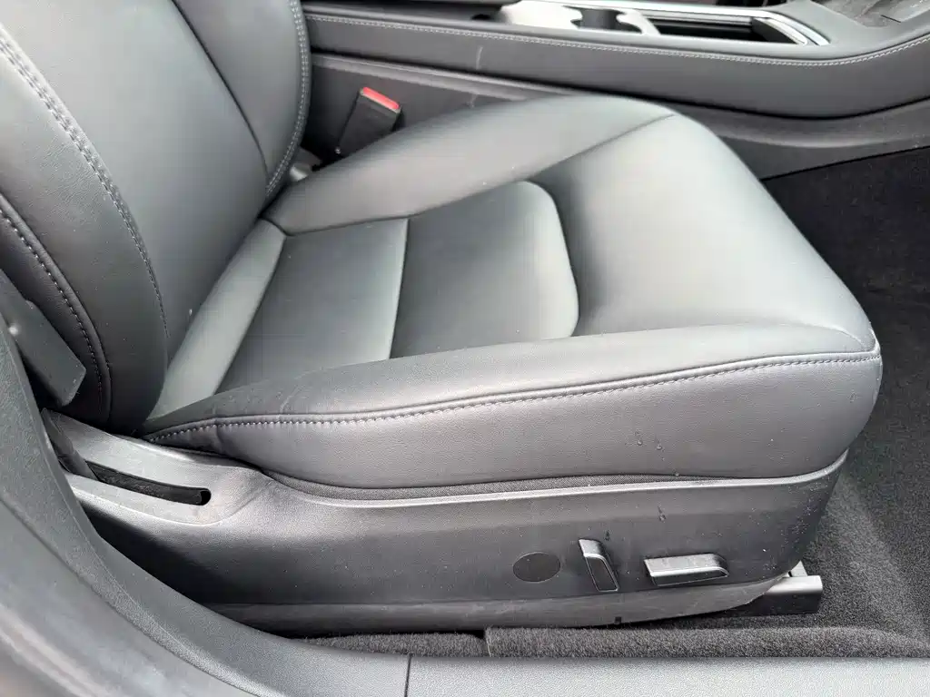 Tesla Model 3 — фото 29