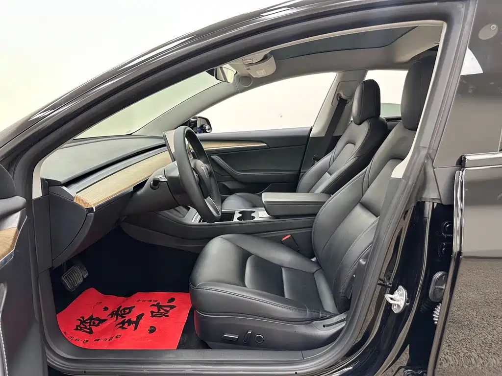 Tesla Model 3 — фото 15