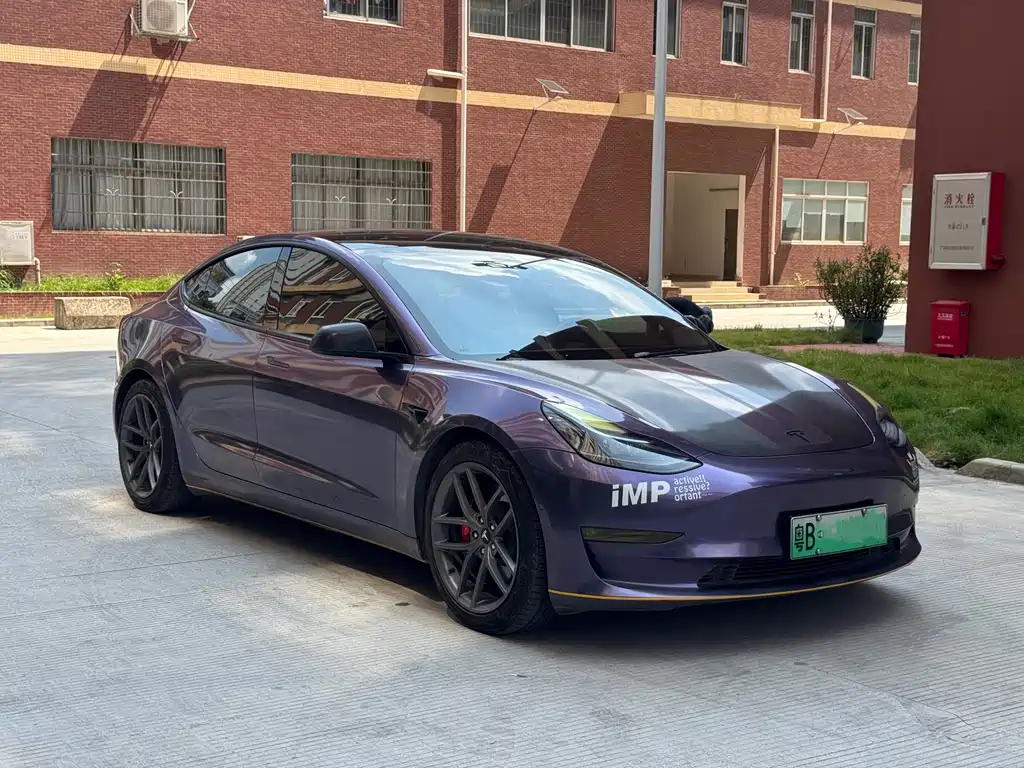 Tesla Model 3 — фото 3