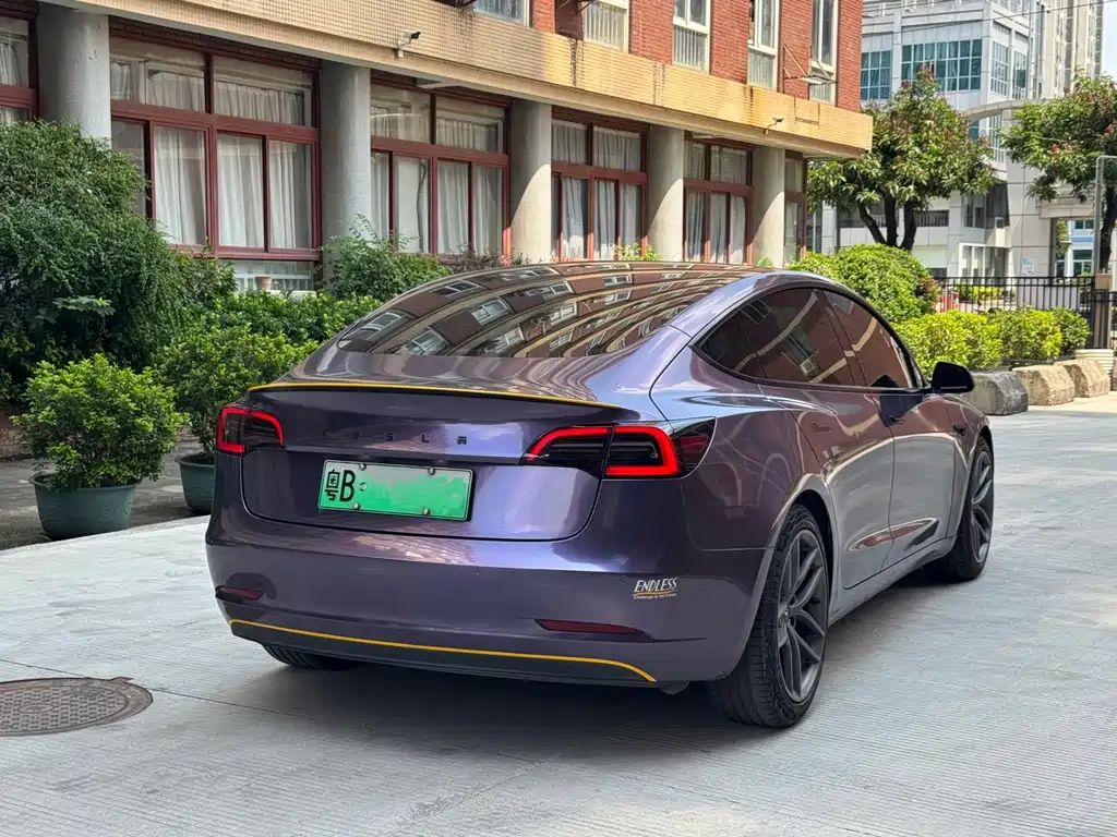 Tesla Model 3 — фото 4