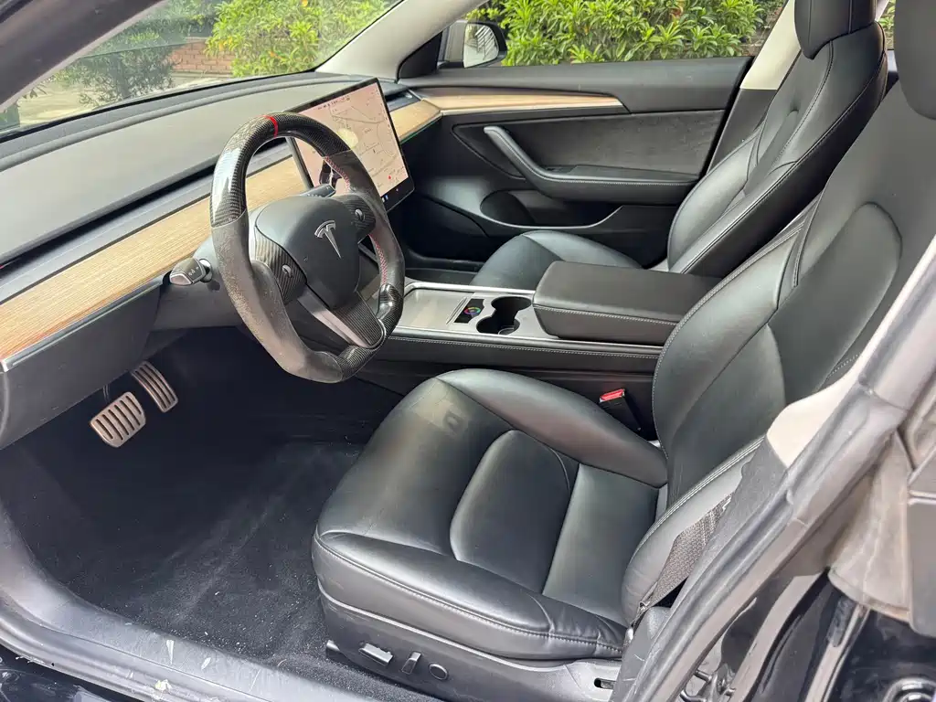Tesla Model 3 — фото 6