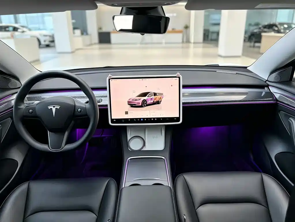 Tesla Model 3 — фото 3