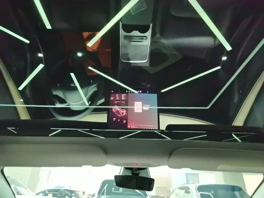 Tesla Model 3 — фото 18