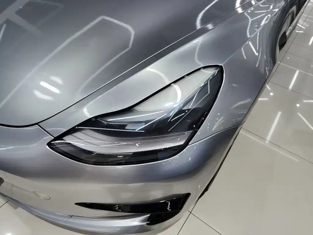 Tesla Model 3 — фото 24