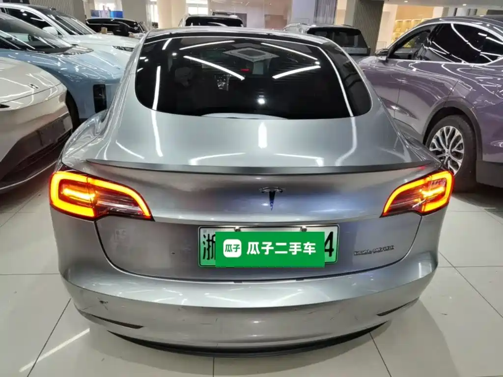 Tesla Model 3 — фото 6