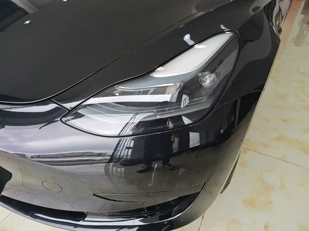Tesla Model 3 — фото 24