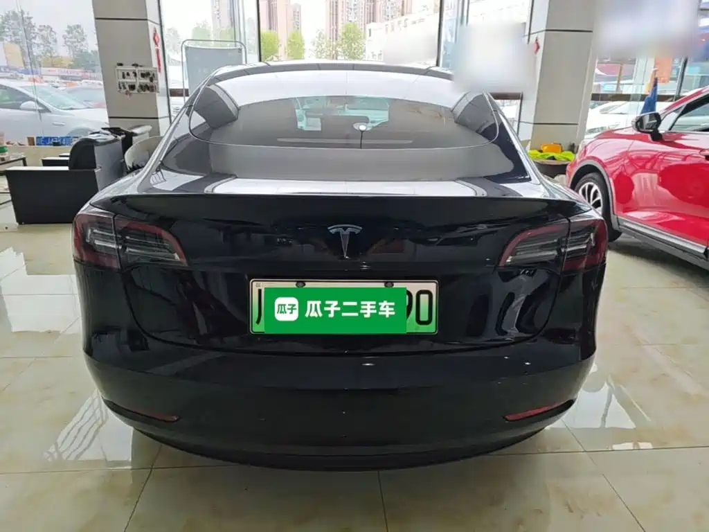 Tesla Model 3 — фото 6