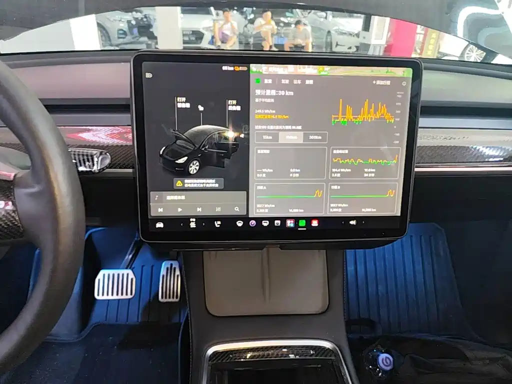 Tesla Model Y — фото 13