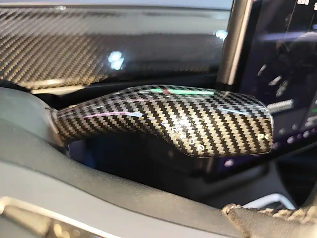 Tesla Model Y — фото 14