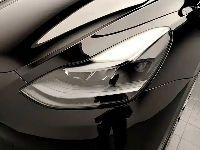 Tesla Model Y — фото 18