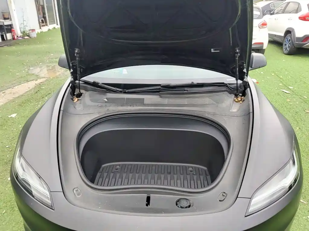 Tesla Model 3 — фото 20