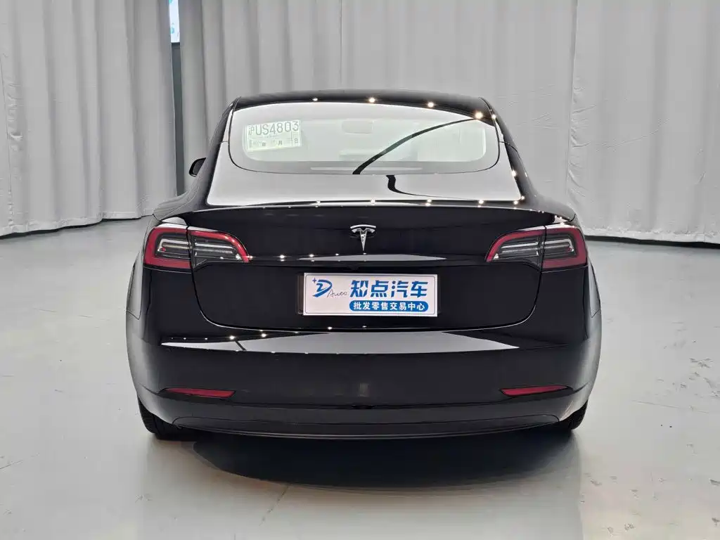 Tesla Model 3 — фото 5