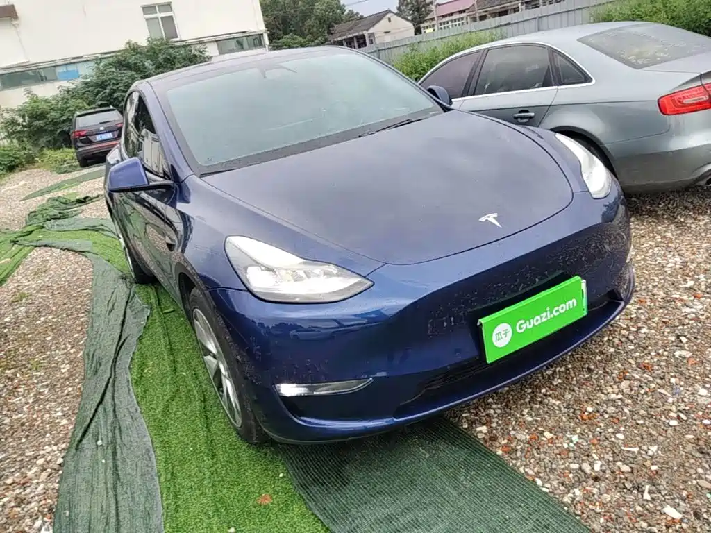 Tesla Model Y — фото 4
