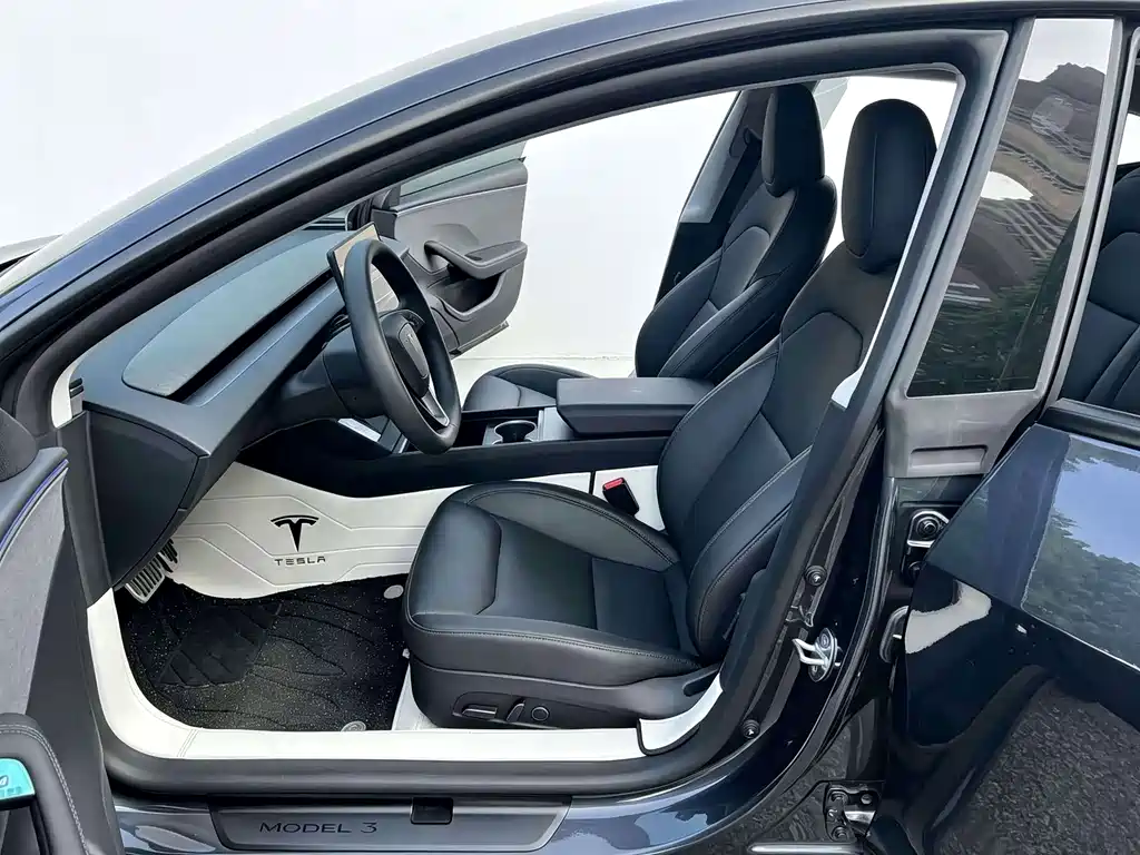 Tesla Model 3 — фото 3