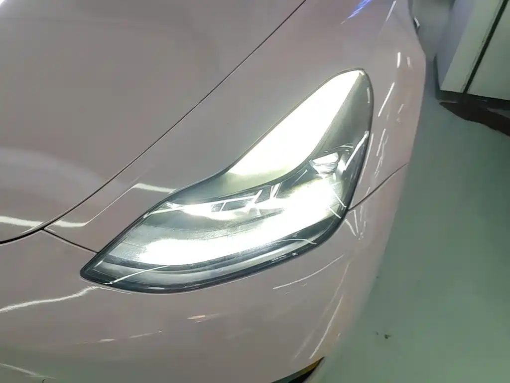 Tesla Model Y — фото 24