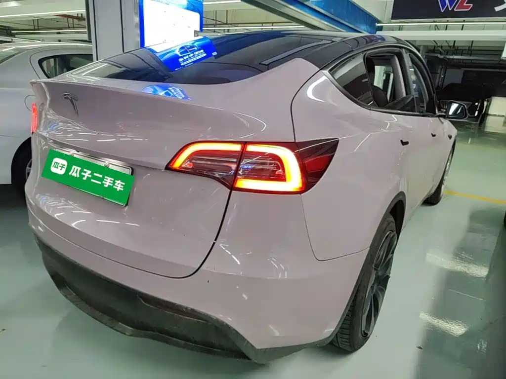 Tesla Model Y — фото 7