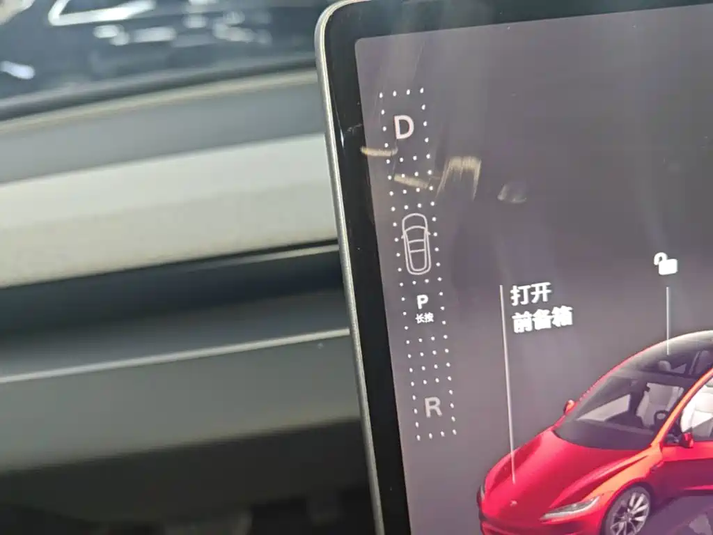 Tesla Model 3 — фото 14