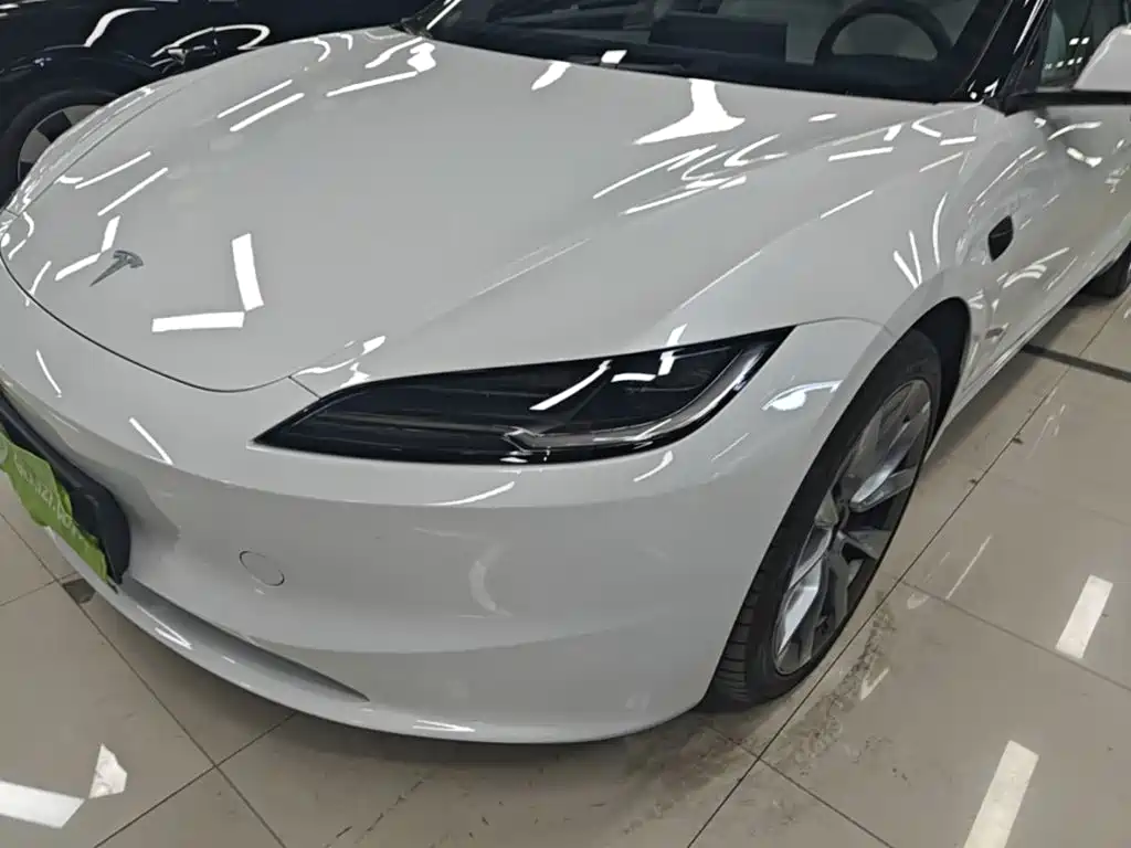 Tesla Model 3 — фото 24