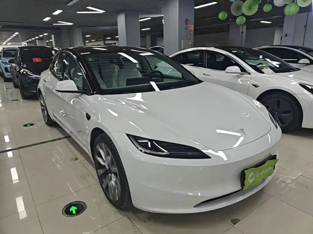 Tesla Model 3 — фото 4