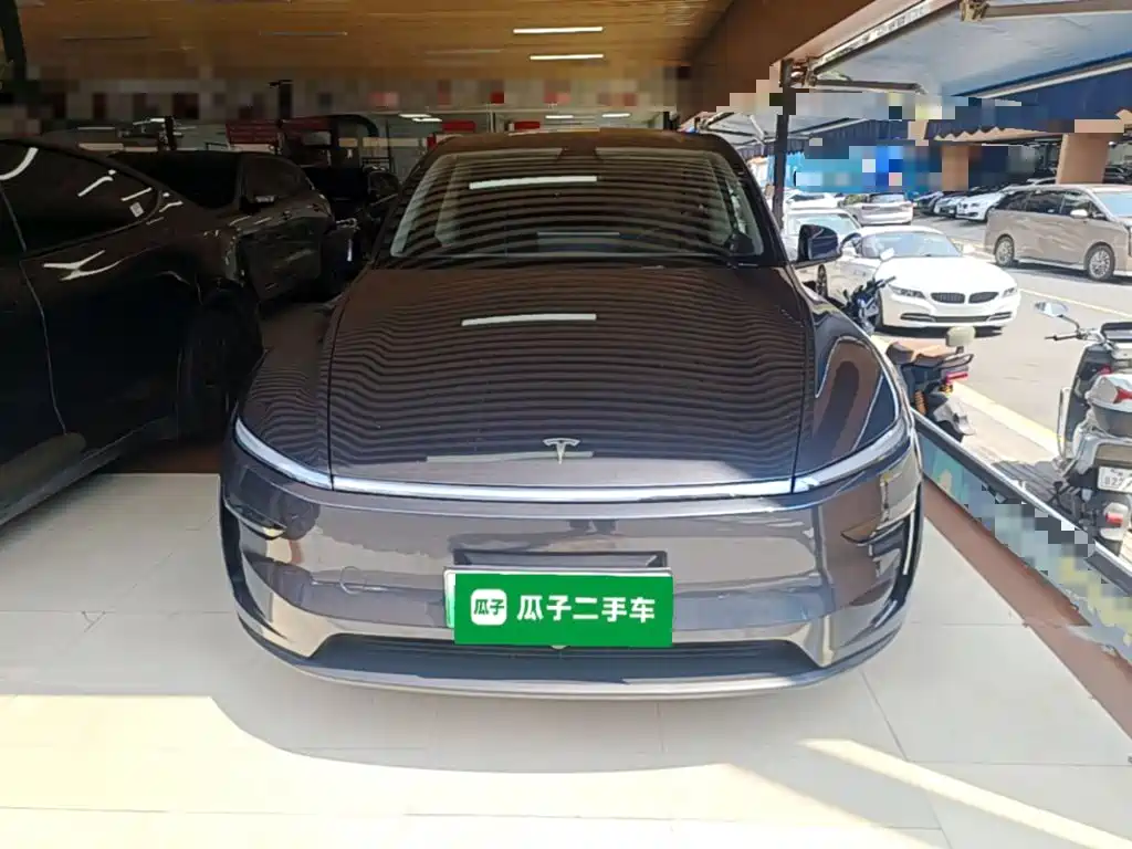 Tesla Model Y — фото 3