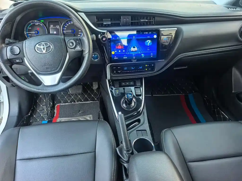 Toyota Corolla Hybrid — фото 4
