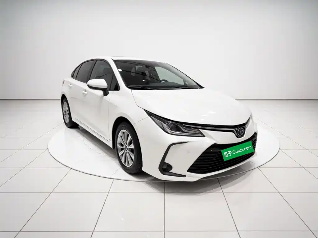 Toyota Corolla — фото 3
